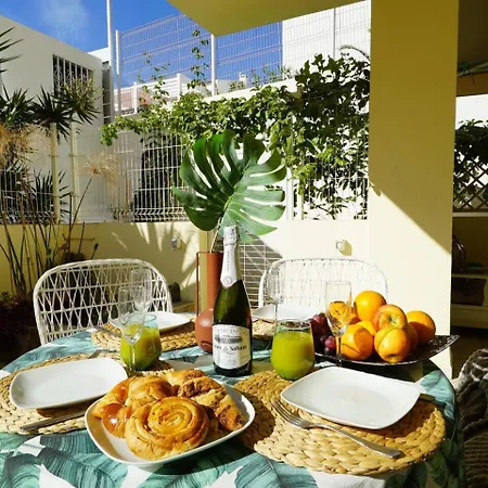 La Perla, Cristianos Apartment